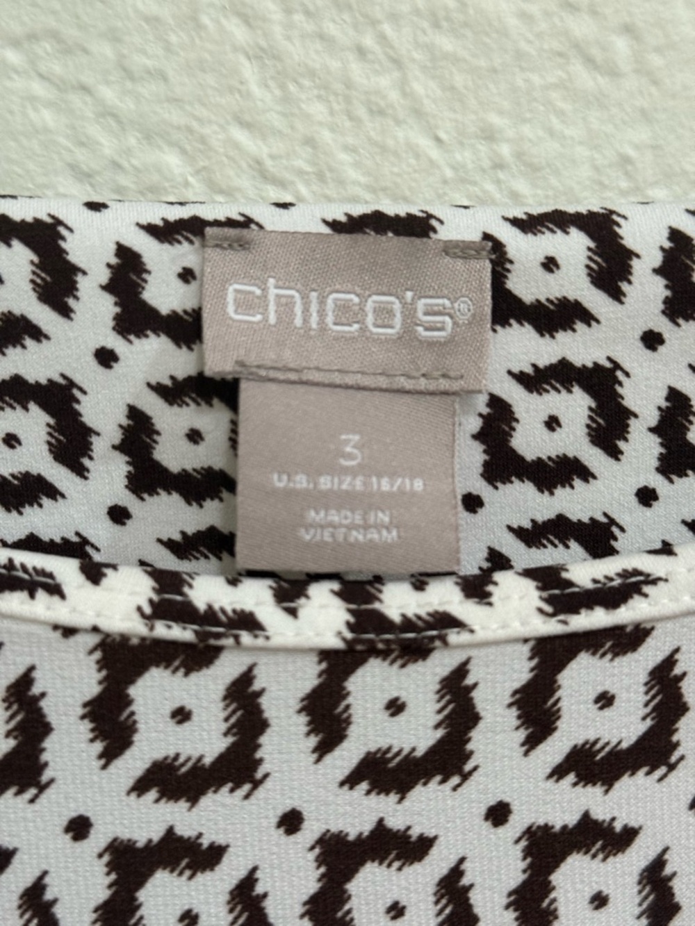 Chico’s Multicolor Stretch Boho Paisley Geometric Medallion Pattern - Picture 9 of 14